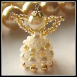 Perlenengelchen in gold und weiß